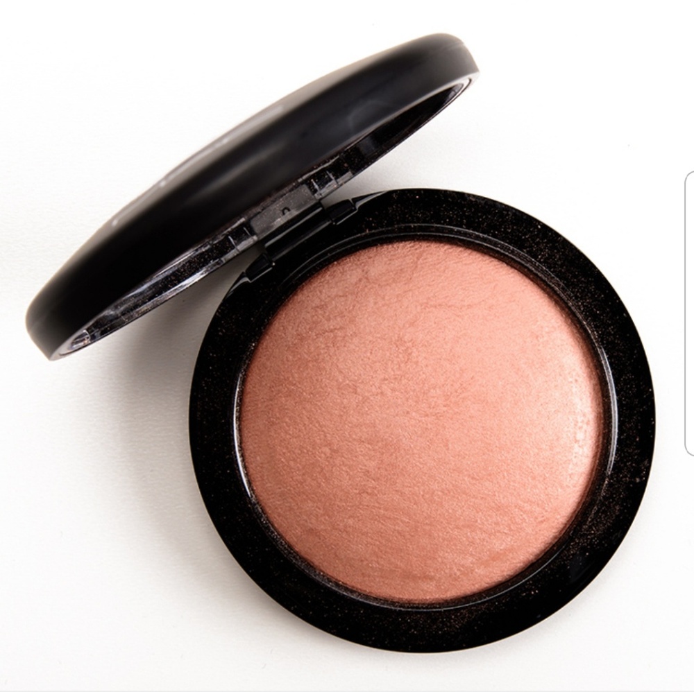 NIB MAC Taraji Henson Highlight The Truth